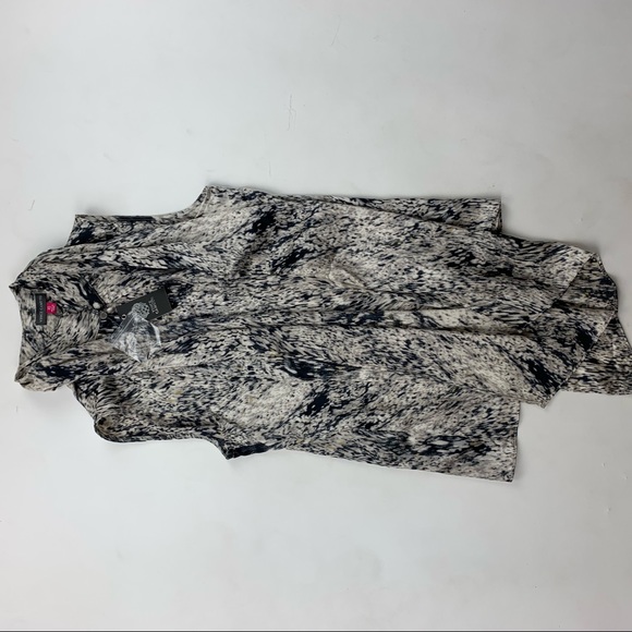 Vince Camuto Sleeveless Bow Top - Picture 4 of 7